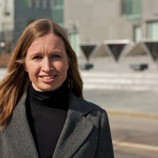 Klimabyråd Julie Andersland (V) er stolt av Bergens nye, ambisiøse klimapolitikk. 