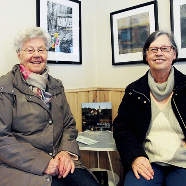 Kristine Foss (til venstre) og Mariane Sønju Hagestad. Foto BirkenesAvisa