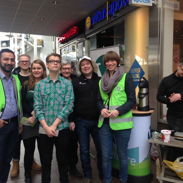 Bodø Venstre stand, fra venstre; Iramghan Malik, Håvard Olafsen, Vilde Sofie Nohr, Henning David Williams, Eli Skintveit, Terje Cruickshank, Ida G. Johnsen og Børge Einvik 