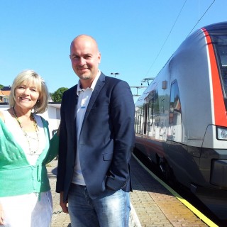 Kollektivtrafikken må styrkes, sier Karin S. Frøyd (til venstre).