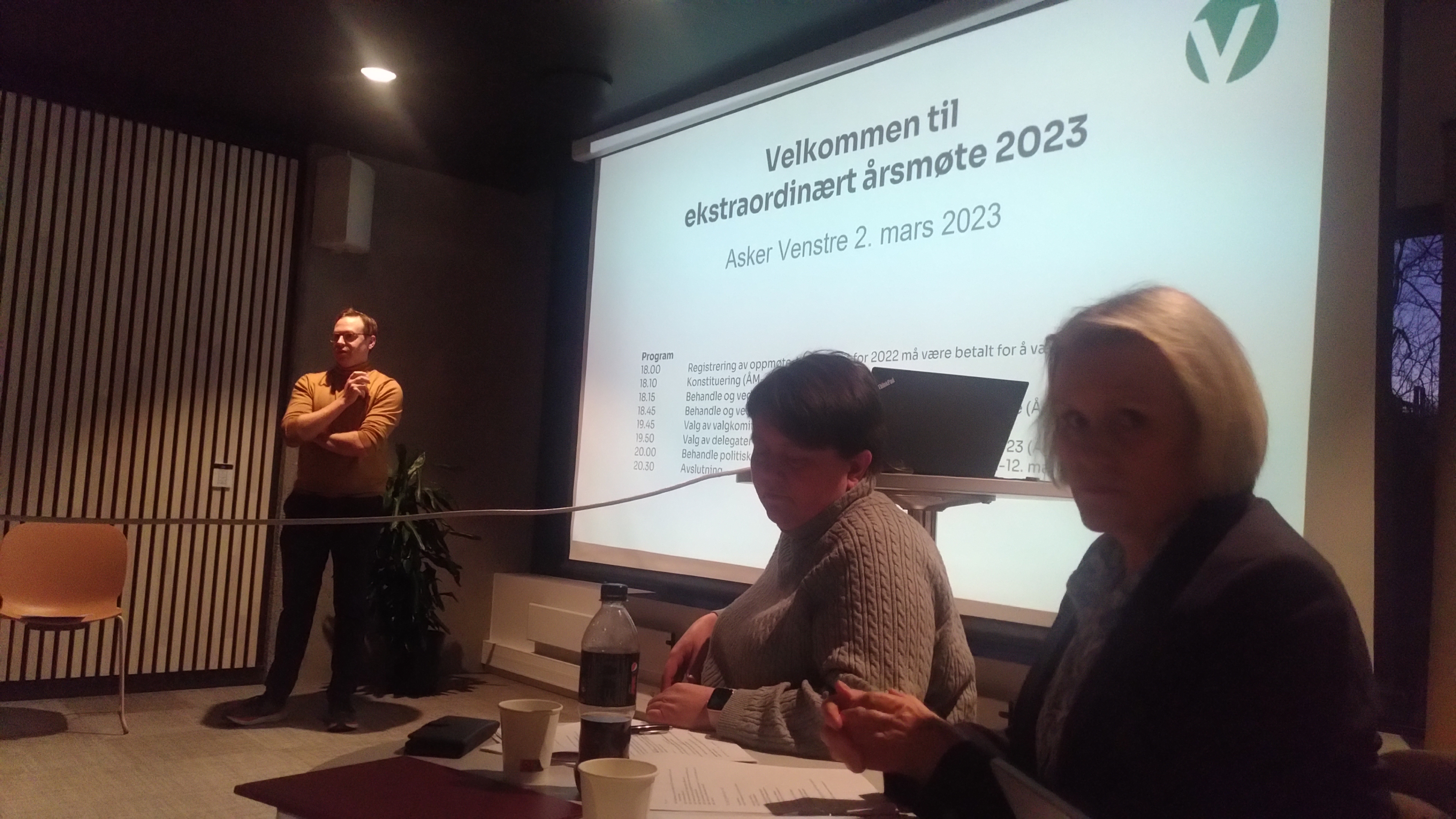 Leder i Asker Venstre, Audun Aas ønsket velkommen til ekstraordinært årsmøte mars 2023