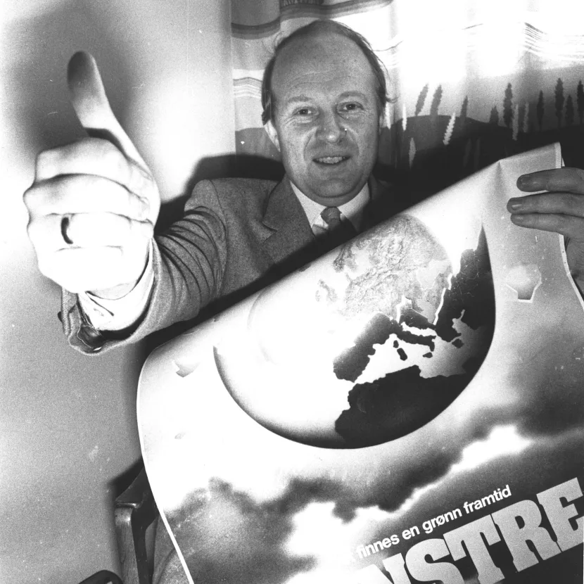 Odd Einar med valgplakat i 1983