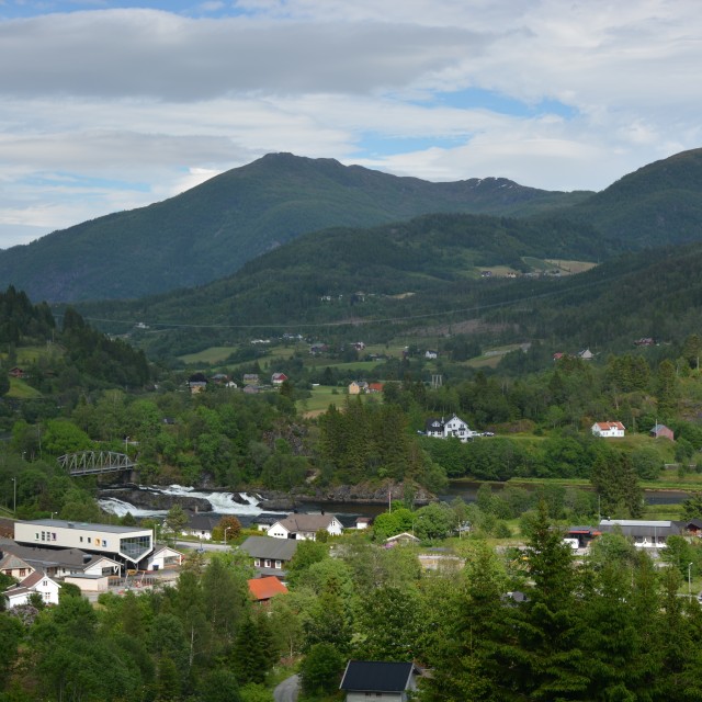 Naustdal, sett mot dalen