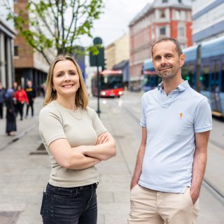 Oslo Venstres toppkandidater Hallstein Bjercke og Marit Vea i Storgata