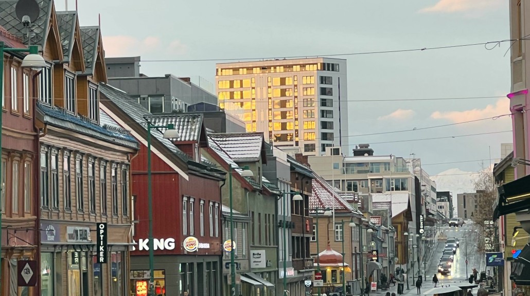 Storgata i Tromsø med masse mennesker