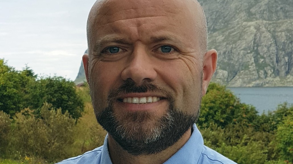 Arnt Henning Blom