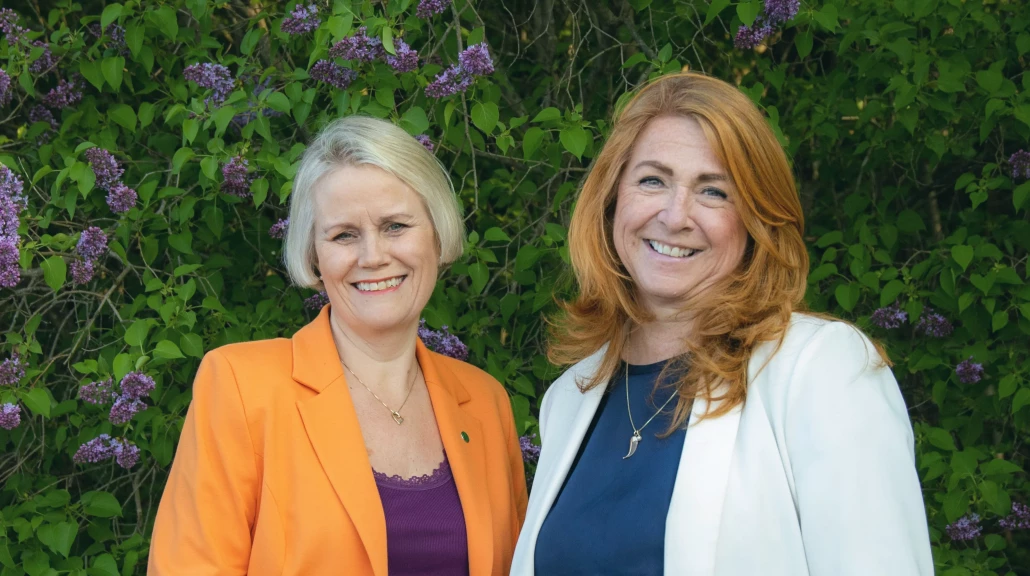 Gunn-Torill Homme Mathisen (5. kandidat) og Elisabeth Holter-Schøyen (1. kandidat), Asker Venstre.