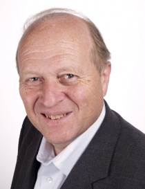  Odd Einar Dørum er stortingsrepresentant fra Oslo