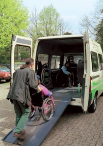  Venstre er skuffet over at den nye antidiskrimineringsloven ikke har en forpliktende tidsplan for tilgjengelighet for eksisterende bygg og transportområder, sier André N. Skjelstad. 