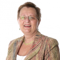  Anne Margrethe Larsen har kritisert Regjeringen for å spre bistand for tynt utover.