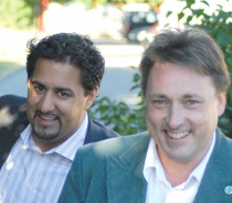  Abid Raja og Inge Solli. Abid fikk 81 stemmer, Inge 32 i kampvoteringen om andreplassen.