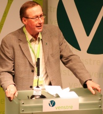 Leif Helge Kongshaug på talerstolen under Venstres Landsmøte 2008 (croppet versjon).