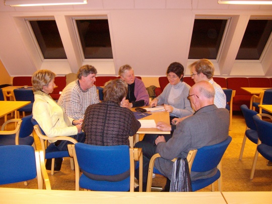  - SV står for en grunnleggende feil prioritering i skolepolitikken når de vil prioritere heldagsskole fremfor å sikre flere og bedre lærere, sier Odd Einar Dørum (V).