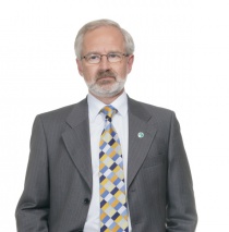  Gunnar Kvassheim er skuffet over at regjeringen regner med skader på korallrevet.