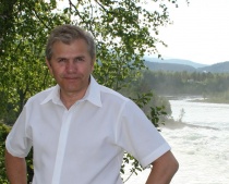  - Arbeiderpartiet og SV må tydelig tone flagg om oljeboring i Lofoten og Vesterålen, sier Roar Sollied.