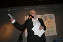 Ole Andreas Lilloe-Olsen under Bærum Venstres 125-års jubileum på Musikkflekken i Sandvika.