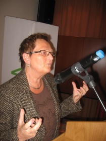 Anne Margrethe Larsen på talerstolen