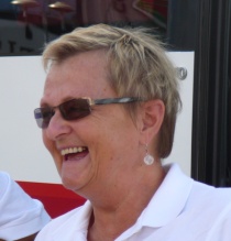 Anne Margrethe Larsen med buss til Mandal på valgkampåpningen for Venstre