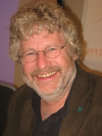 Øystein Haga smiler