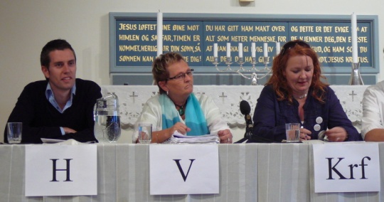 Anne Margrethe Larsen, Peter Gitmark og Dagrunn Eriksen på debatt i Vennesla