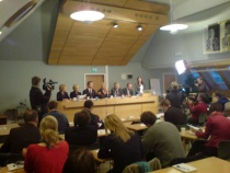  Klimaforliker ble lansert på en pressekonferanse i 2008, men Venstre mener viktige punkt i avtale ikke følges opp av regjeringen. 