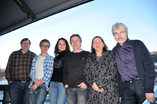  Erik Hørluck Berg (organisatorisk nestleder i Bu Ve), Simen Eide (leder i Buskerud Unge Venstre), Rebekka Borsch (fylkesleder), Helge Stiksrud (fylkesstyremedlem), Anne Kjersti Frøyen (fylkesstyremedlem) og Runolv Stegane (politisk nestleder i Bu Ve).