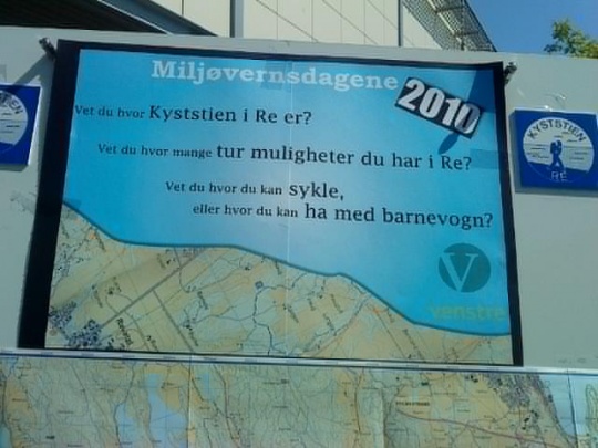  Orientering om kyststien i Re kommune, med flott plakat laget av Anette Wiksten Johansen
