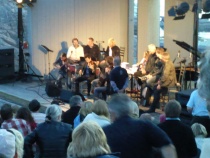  Munter stemning da Beatles melodi ble spilt.
