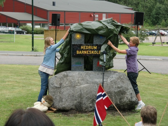 Avduking av navneskulptur