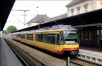 TOG­TRIKK: Her er en tog­trikk på sta­sjo­nen i Ba­den-Ba­den. Den går på jern­ba­ne­spor mel­lom Ka