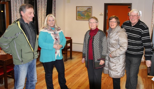  Fra venstre Torstein Nordmeland, Tove Merethe Stjern, Mary Blengsli,  Anne Jorid Gullbrekken og Svein Stjern