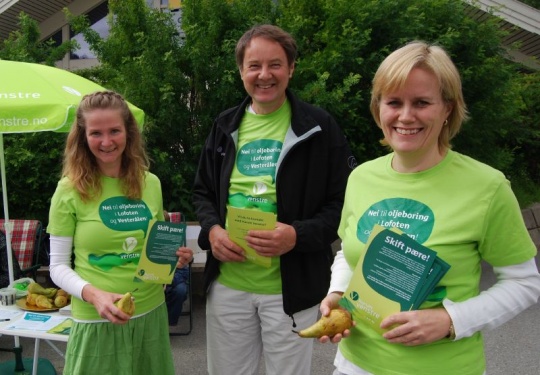  Venstres gruppe - her på stand på verdens miljødag.