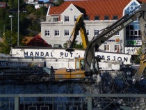 Mandal Rutebilstasjon rives
