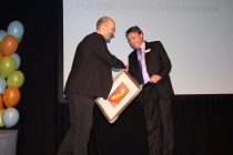Inge Solli mottok hedersprisen fra Ungt Entreprenørskap.