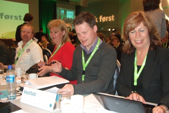  Fire av Vestfolds delegater, fra v.: Trygve Storrønningen, Helene Eriksen, Per Martin Berg og Karin Virik