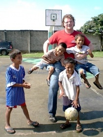 Geir var lærar ved ein skule i Ecuador. Mars 2009