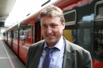  Inge Solli og Akershus Venstre vil ha et langt bedre togtilbud, og etterlyser nye løsninger.