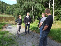 Maren Hersleth Holsen intervjues av Smaa-TV om vannkvalitet i Eidsberg