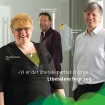 Brosjyrebilde 2011: Venstres ledertrio: Trine Skei Grande, Helge Solum Larsen og Ola Elvestuen. 