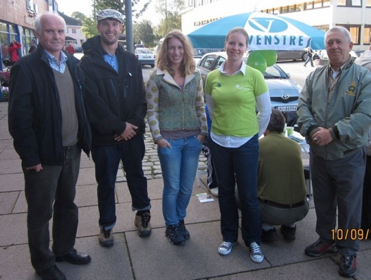 Stor interesse for Venstre på siste lørdagsstand i valgkampen 2011.