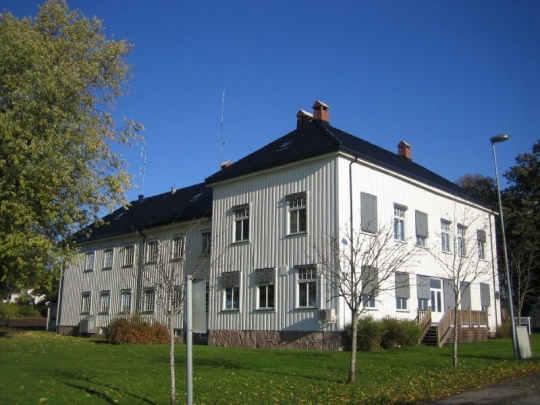  Kommunehuset Hovtun på Klokkarstua.