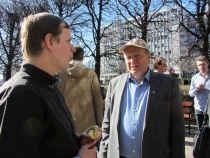 Samtaler med Odd Einar Dørum under Venstre-arrangement på Rådhuset 24. Mars 2012