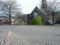 Brostein bak Bragernes kirke