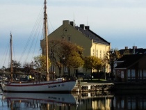  Enkelte uttrykker ønske om at den gamle tollboden skal fungere som base for et fremtidig museum for Risør, mens andre mener at det totale bildet er en mer fremtidsrettet vei å gå ved at man tar i bruk ny teknlogi for kommunikasjon og presentasjon