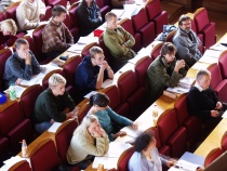  - At studenttallet fortsetter å øke tilsier at det må bygges flere studentboliger, mener Trine Skei Grande.