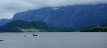  - Vi kan ikkje øydeleggje naturen vår. Om vi snakkar om giftdumping i Førdefjorden (biletet), eller oljeverksemd i Lofoten og Vesterålen, er situasjonen den same, seier Rotevatn.  