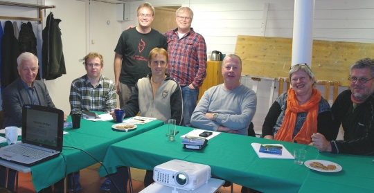  Bildet viser fra venstre: Per Bruun-Lie, Inge Skåningsrud, Jan Rune Traa, Tormod Stedje Tveit, Linda Gulestø og Carl-Otto Kielland. Bak står Olav Røssaak og Magne Berger.