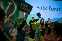  Venstre er et parti som setter folk først, et parti som setter folk foran systemet eller hensyn til særinteresser, sa Skei Grande til Venstres landsmøte.