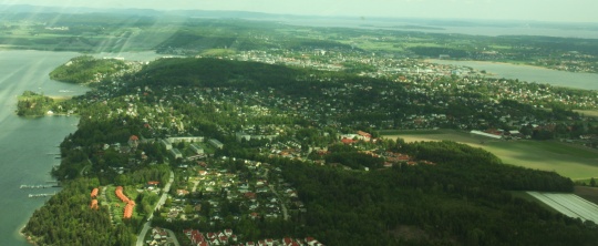  Det er idag størst etterspørsel etter barnehageplasser på nordenden av Nøtterøy. Det vil si i skolekretsene Teie, Vestskogen og Herstad. Hvordan skal fremtidens barnehagestruktur ta hensyn til dette?