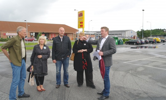 Jørgen Johansen i LINK (til høyre) forteller om Larviks utfordringer.